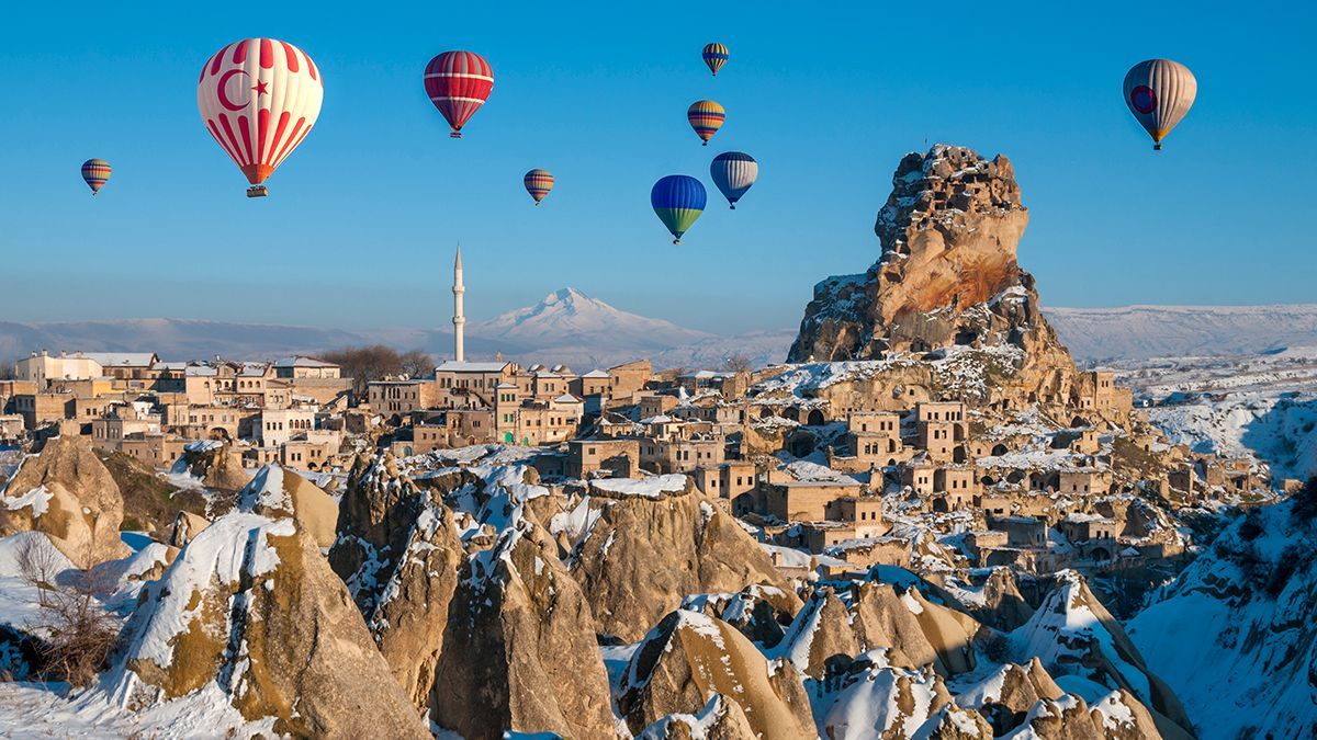 Ідея для подорожі: марсіанські пейзажі Каппадокії на Новий Рік - Відпустка Ідея для подорожі: марсіанські пейзажі Каппадокії на Новий Рік - Відпустка