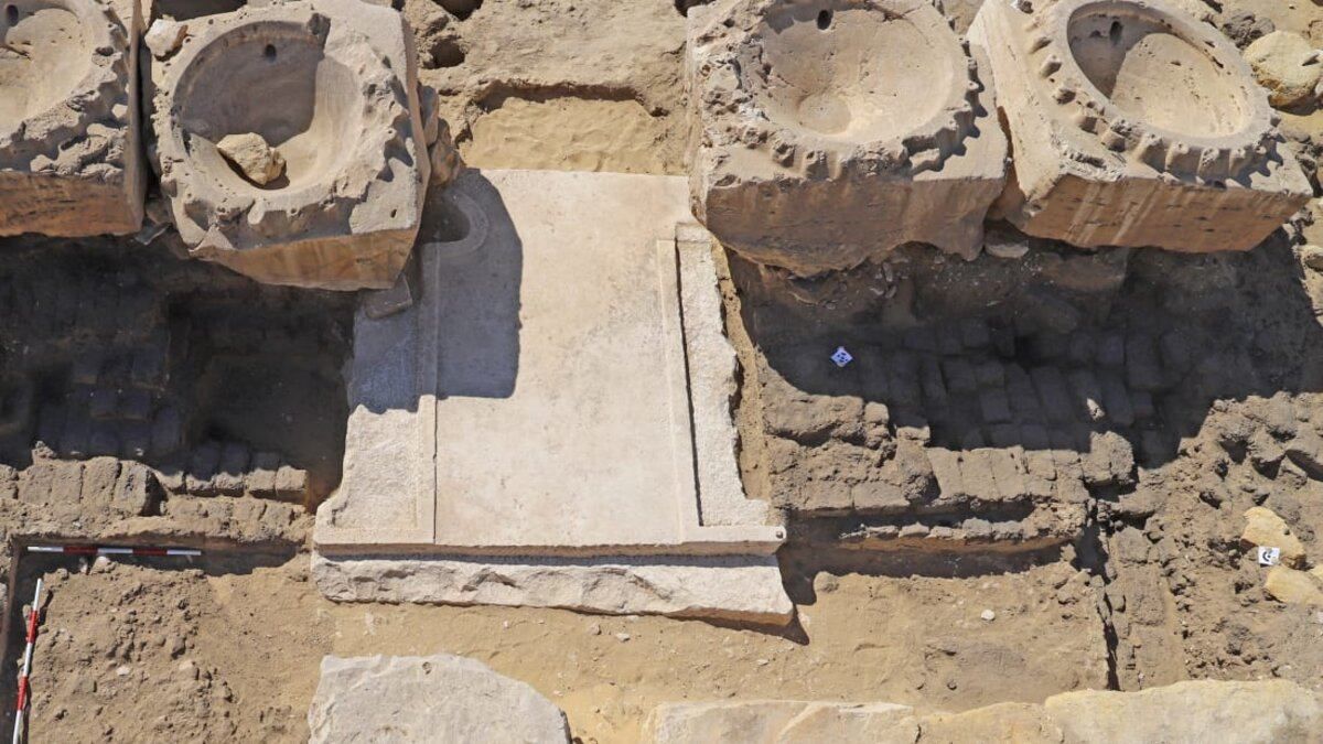 Десятки пивных сосудов внутри: археологи нашли в Египте храм возрастом 4500 лет - Отпуск