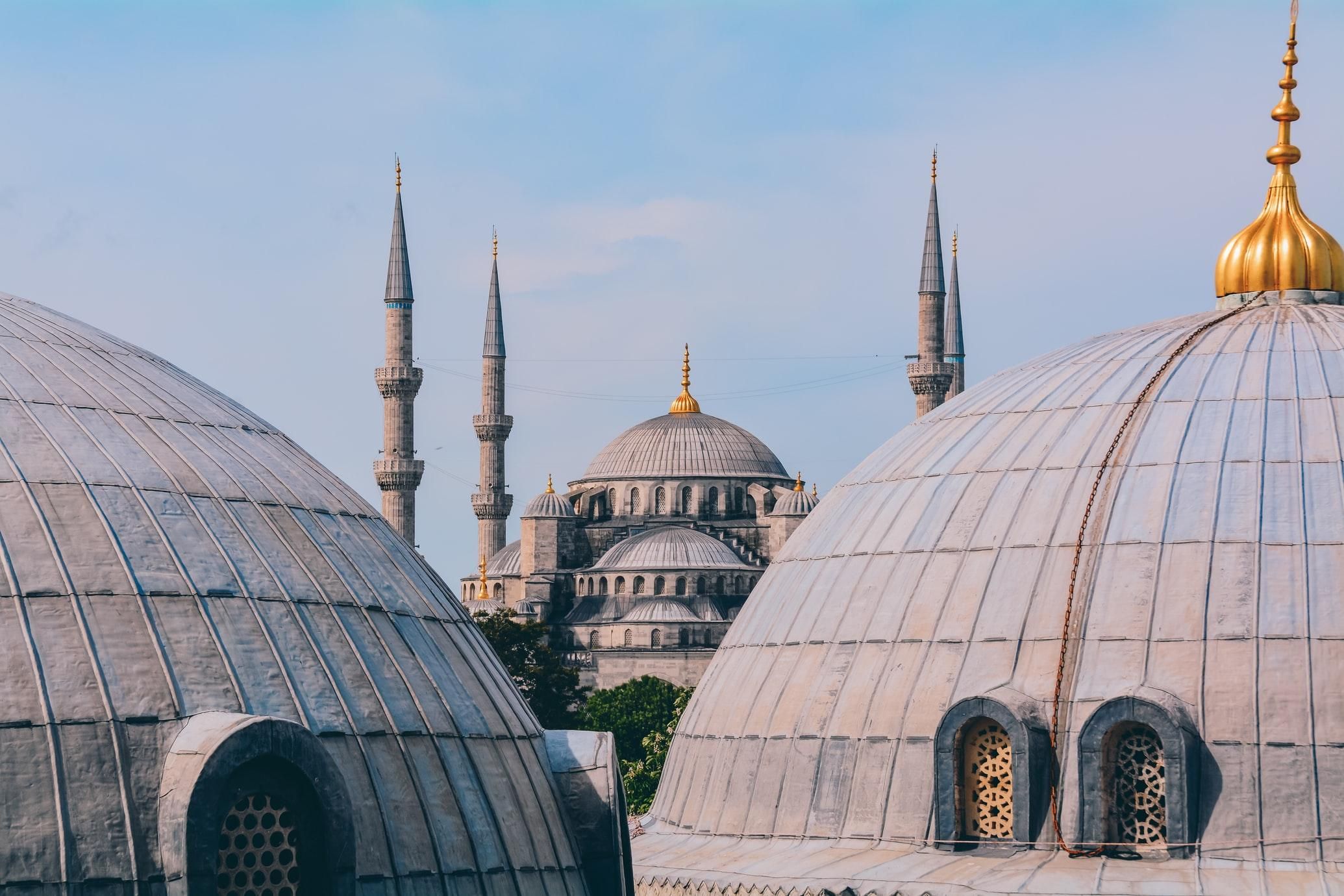 Снимать обувь и съедать все на тарелке: 15 правил поведения в Турции - Отпуск