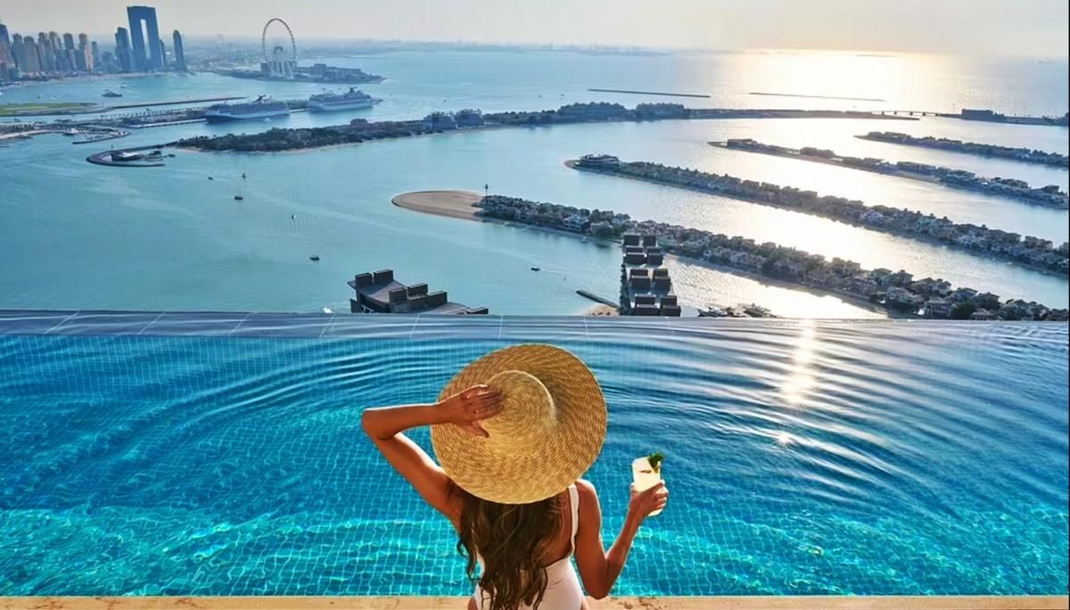 Не кожен допливе до краю: у Дубаї відкрили пейзажний басейн на верхньому поверсі хмарочосу - Відпустка