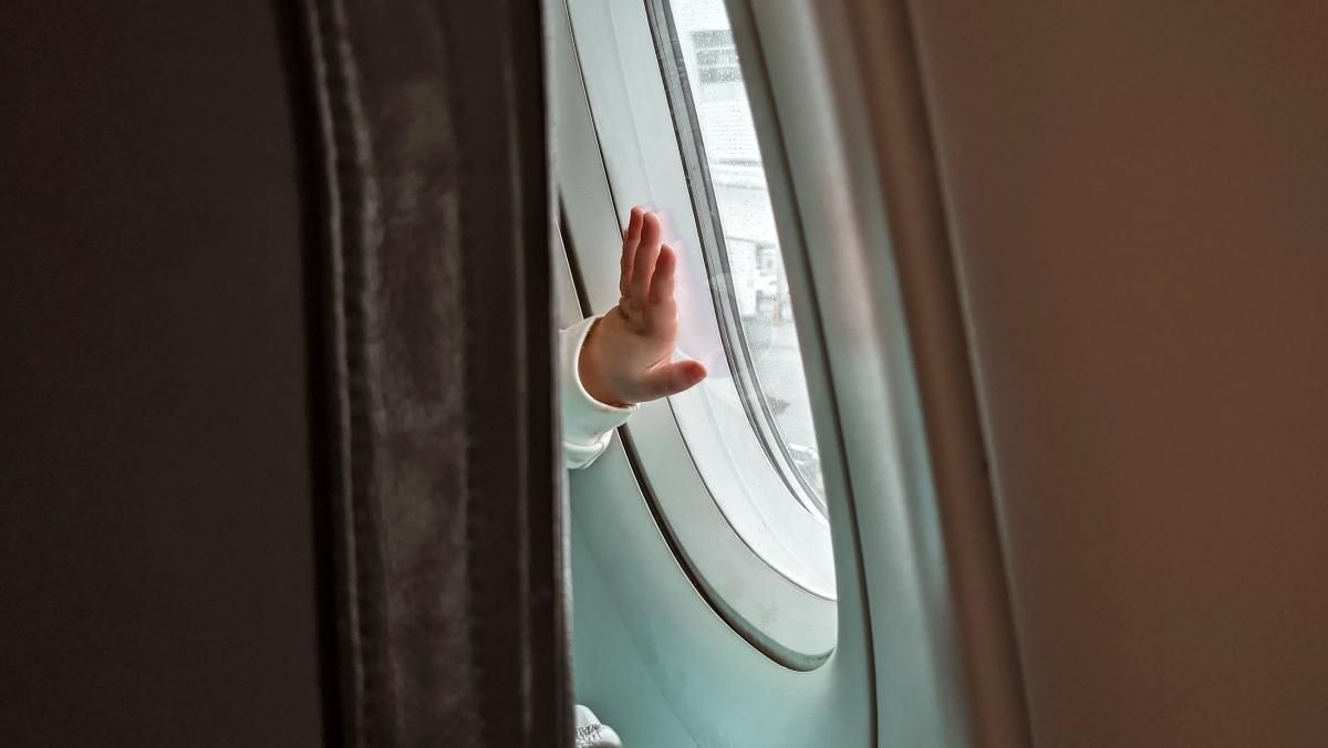Как выбрать место в самолете, когда путешествуете с ребенком: лучшие варианты для малышей - Отпуск