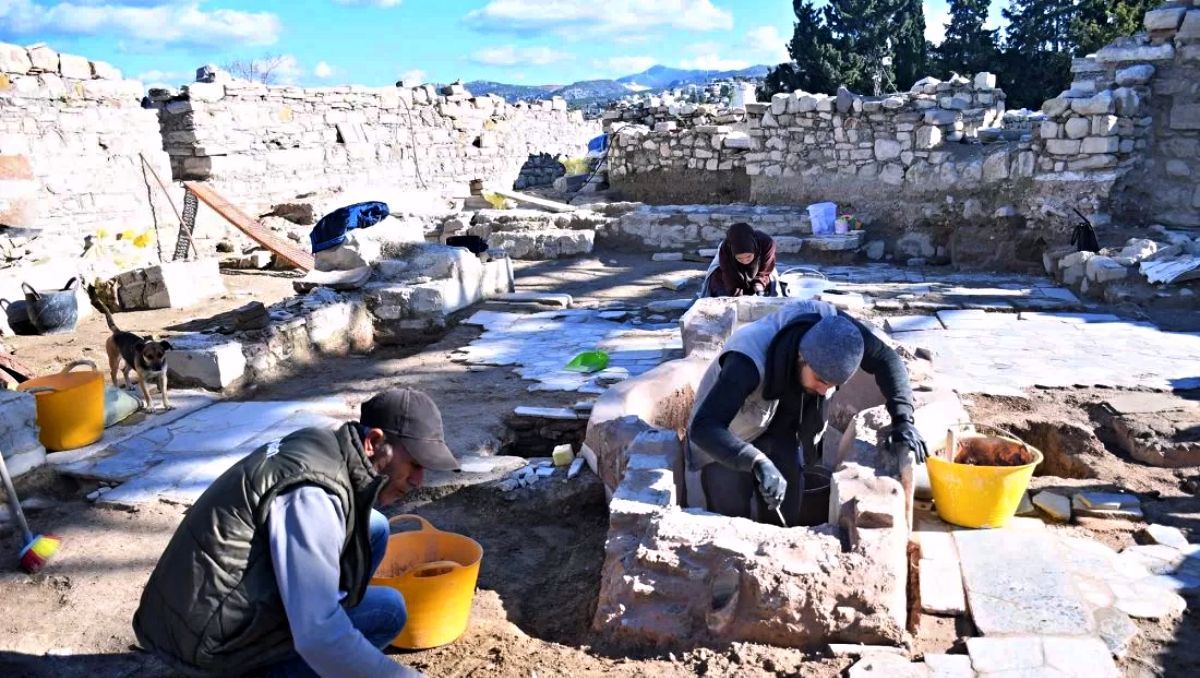 В курортном городе Турции нашли 1500-летнюю историческую достопримечательность - Отпуск