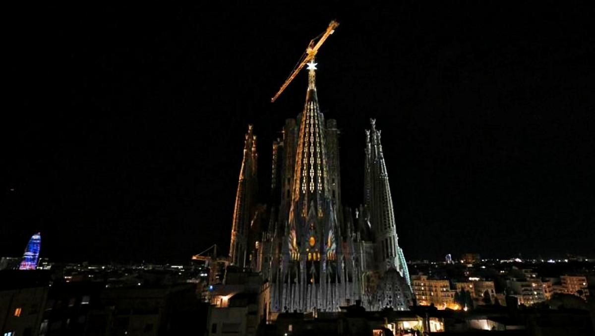 Впервые за 45 лет: в Барселоне открыли новую башню собора Саграда Фамилия - Отпуск
