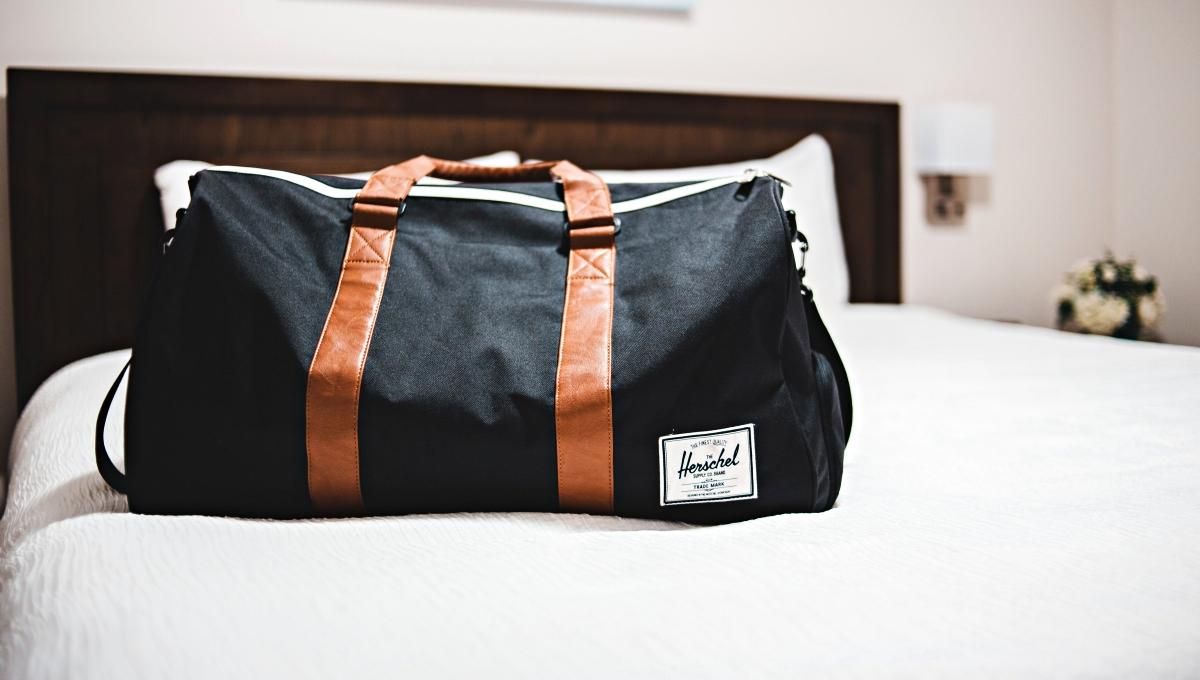 Що взяти у ручну поклажу, щоб полегшити собі життя: лайфхаки бортпровідниць - Відпустка Що взяти у ручну поклажу, щоб полегшити собі життя: лайфхаки бортпровідниць - Відпустка