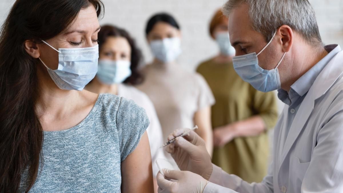В Турции начали вакцинировать туристов от COVID-19: сколько это стоит - Отпуск
