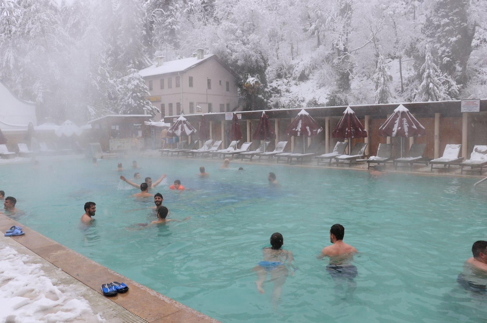 Пол миллиона туристов в год: какой городок в Турции привлекает термальными купальнями - Отпуск