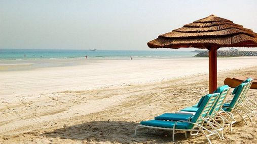 Найменший емірат: чим особливий відпочинок на розкішних білих пляжах Аджмана