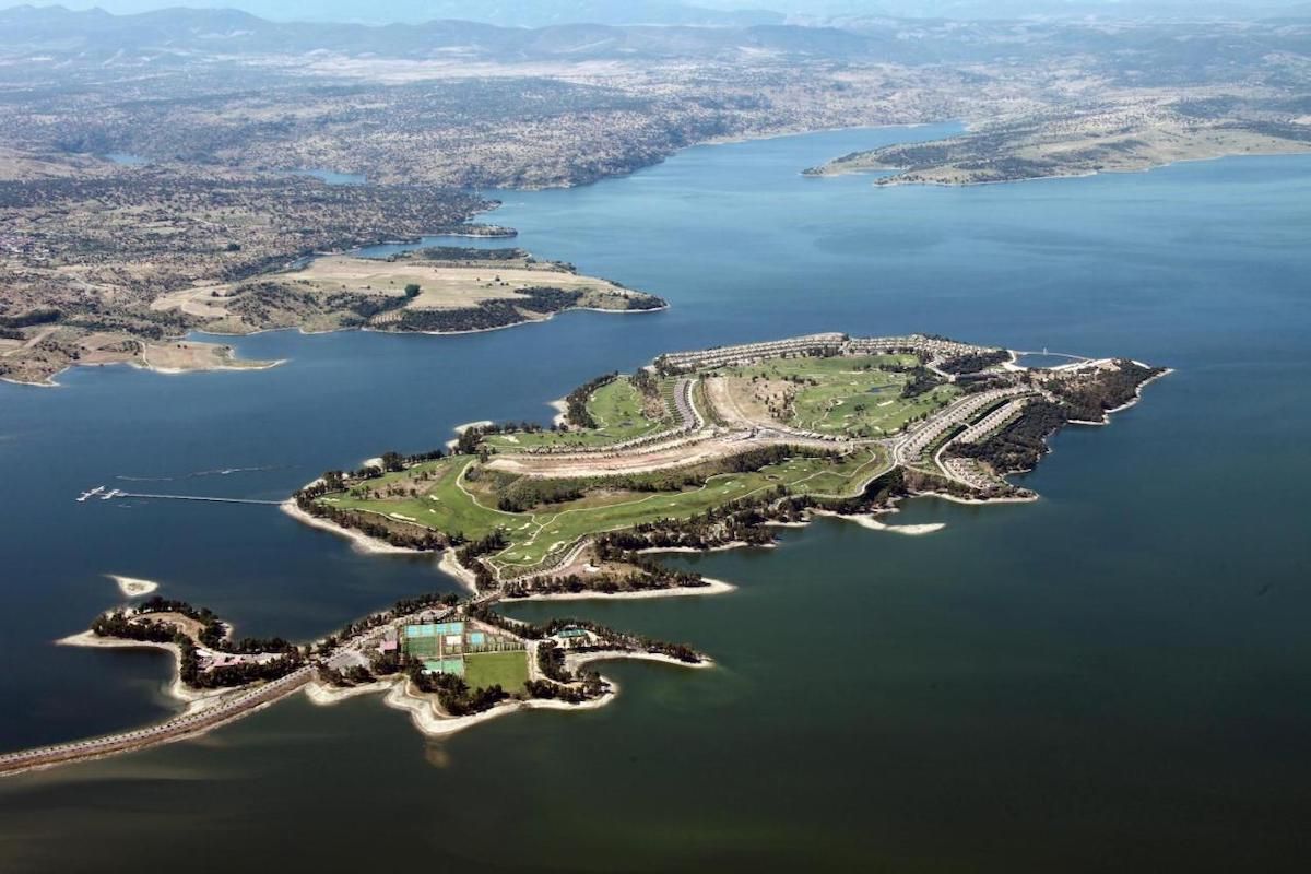 Зруйнують цілий курорт заради птахів: подробиці безпрецедентного випадку в Іспанії - Відпустка Зруйнують цілий курорт заради птахів: подробиці безпрецедентного випадку в Іспанії - Відпустка